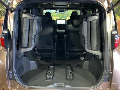 2025 Toyota ALPHARD 缩略图 35