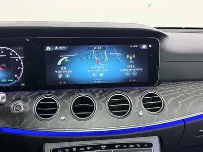2022 Mercedes-BENZ E-CLASS thumbnail 16