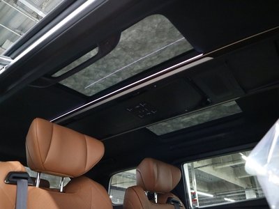 TOYOTA VELLFIRE - 2