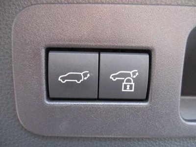 TOYOTA LAND CRUISER 300 - 8