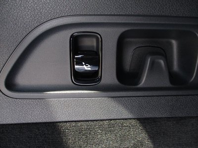 MERCEDES-BENZ E-CLASS - 10