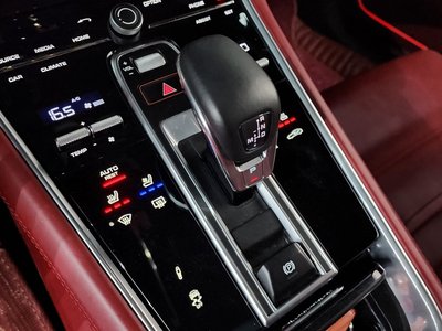 PORSCHE PANAMERA - 9