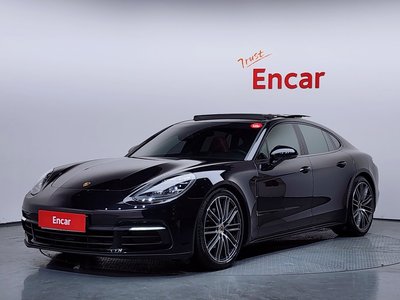 PORSCHE PANAMERA - 1