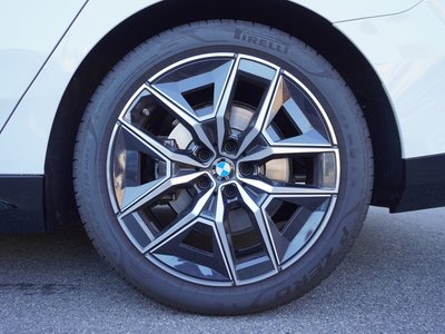 صورة مصغرة 56 لـ 2026 BMW 5 SERIES