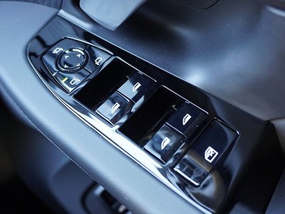 صورة مصغرة 36 لـ 2026 BMW 5 SERIES