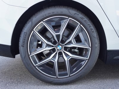 صورة مصغرة 58 لـ 2026 BMW 5 SERIES