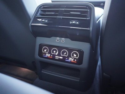 صورة مصغرة 42 لـ 2026 BMW 5 SERIES