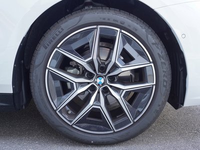 صورة مصغرة 57 لـ 2026 BMW 5 SERIES