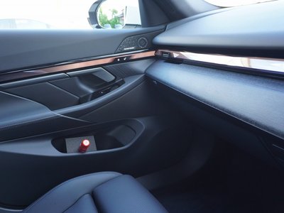 صورة مصغرة 34 لـ 2026 BMW 5 SERIES