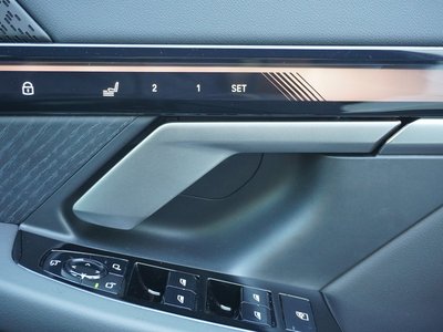 صورة مصغرة 37 لـ 2026 BMW 5 SERIES