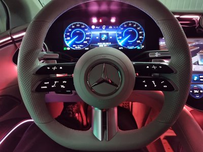 MERCEDES-BENZ EQS - 9