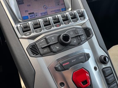 2012 Lamborghini AVENTADOR 缩略图 29