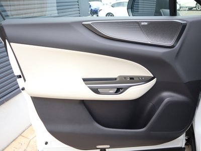 صورة مصغرة 61 لـ 2025 Lexus NX