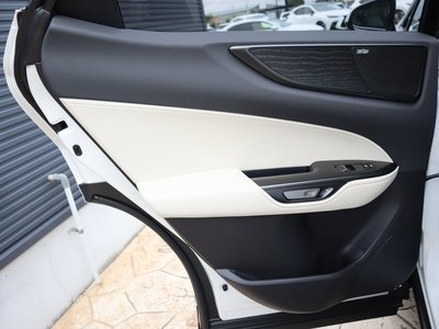 صورة مصغرة 63 لـ 2025 Lexus NX