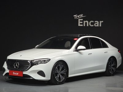 MERCEDES-BENZ E-CLASS - 1