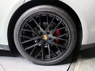 PORSCHE PANAMERA - 8