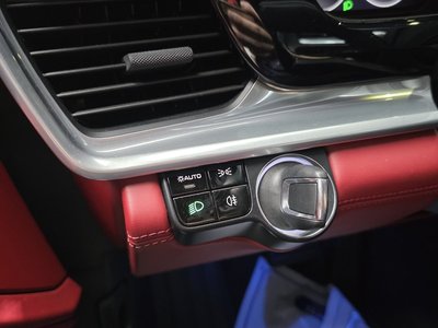 2018 Porsche PANAMERA 缩略图 23