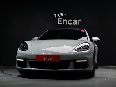 PORSCHE PANAMERA - 2