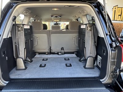 TOYOTA LAND CRUISER 200 - 9