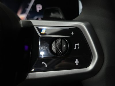 صورة مصغرة 32 لـ 2025 BMW 5 SERIES