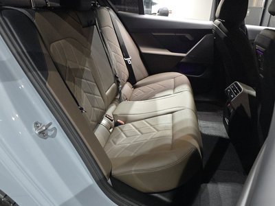 صورة مصغرة 17 لـ 2025 BMW 5 SERIES