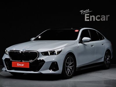 صورة 1 لـ 2025 BMW 5 SERIES