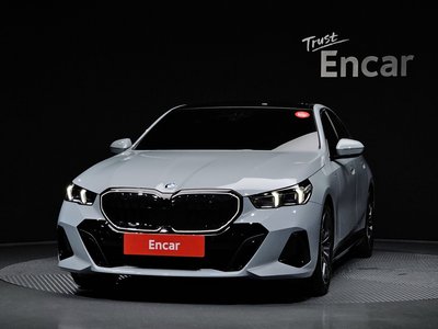 صورة 2 لـ 2025 BMW 5 SERIES