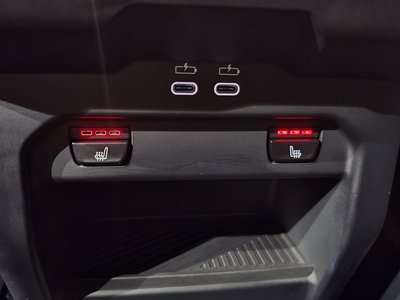 صورة مصغرة 34 لـ 2025 BMW 5 SERIES