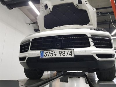 PORSCHE CAYENNE - 1