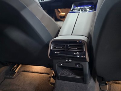 2025 BMW 5 SERIES — миниатюра 13