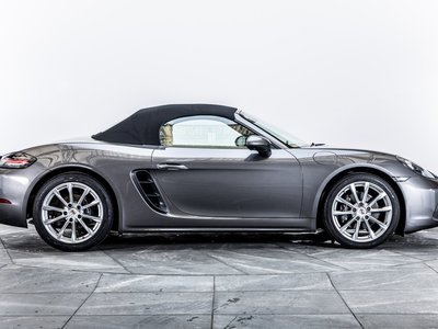 صورة 10 لـ 2016 Porsche 718