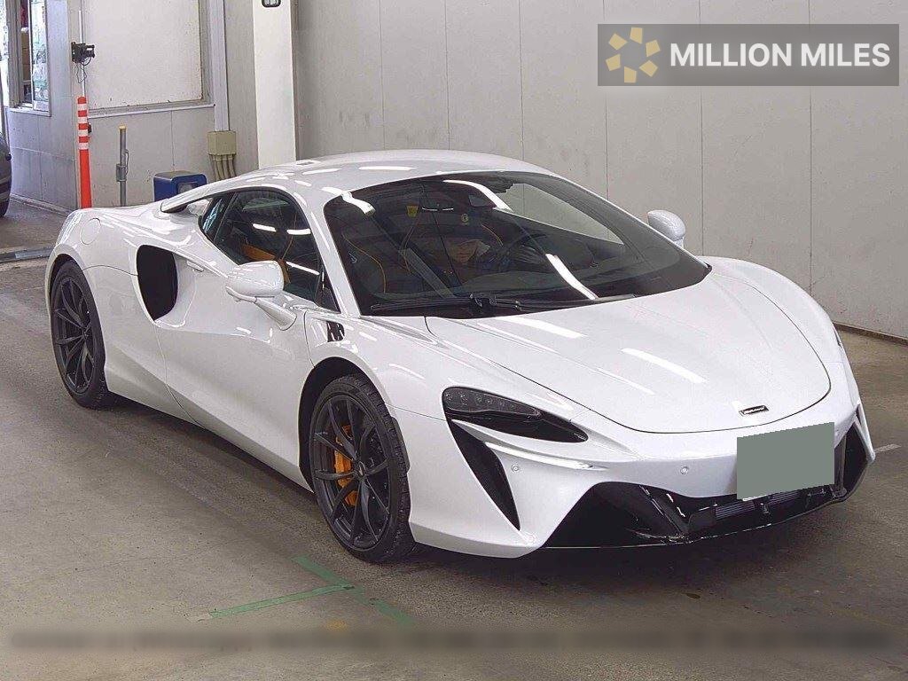 MCLAREN ARTURA - View 1