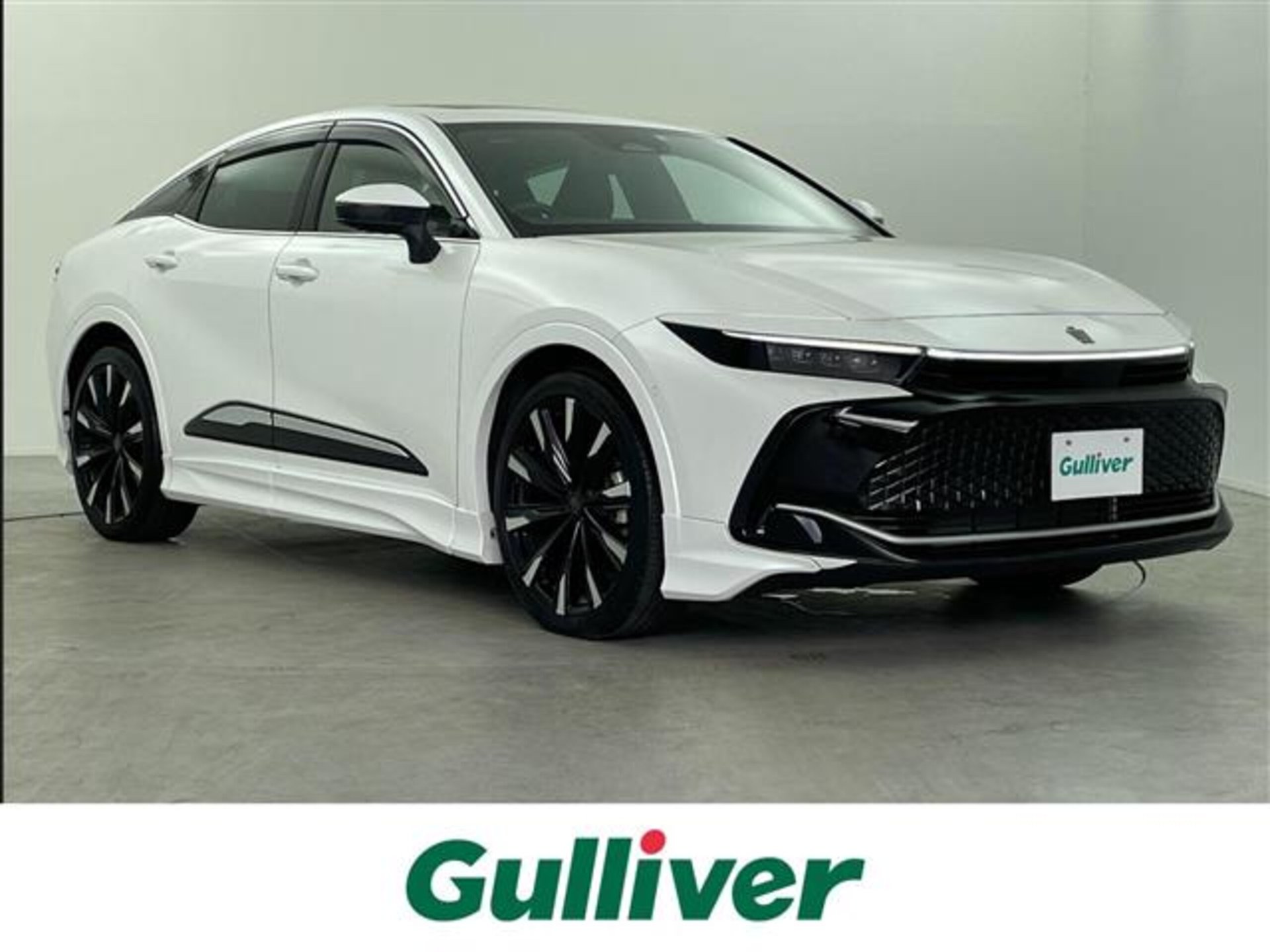 TOYOTA CROWN CROSSOVER - View 1