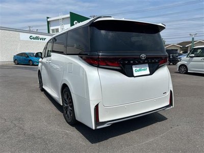 2025 Toyota VELLFIRE — фото 7