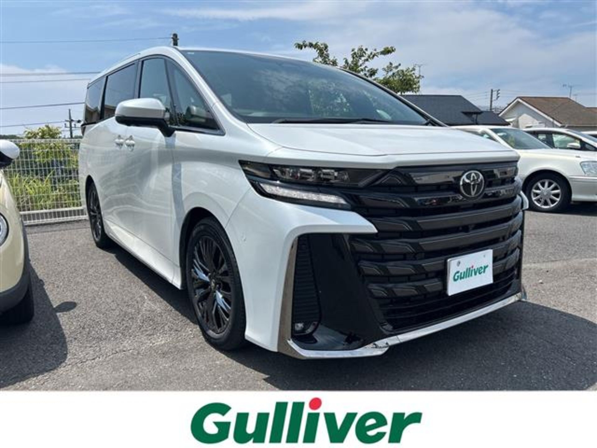 2025 Toyota VELLFIRE — фото 1