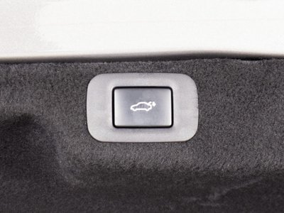 صورة مصغرة 11 لـ 2018 Lexus LS