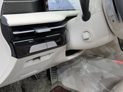 2024 Genesis G80 (RG3) thumbnail 25