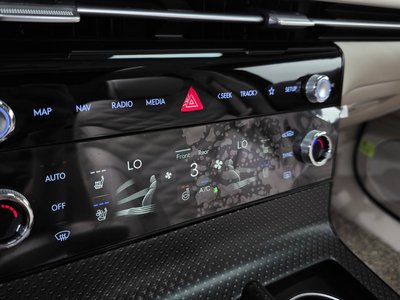 2024 Genesis G80 (RG3) thumbnail 23