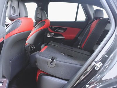 2025 Mercedes-BENZ GLC — миниатюра 30