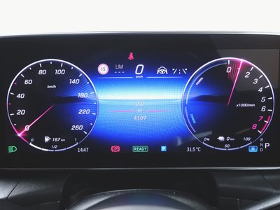 2025 Mercedes-BENZ GLC — миниатюра 14