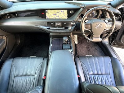 صورة 3 لـ 2018 Lexus LS