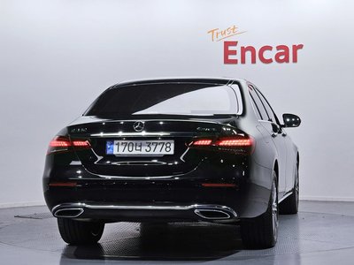 MERCEDES-BENZ E-CLASS - 3